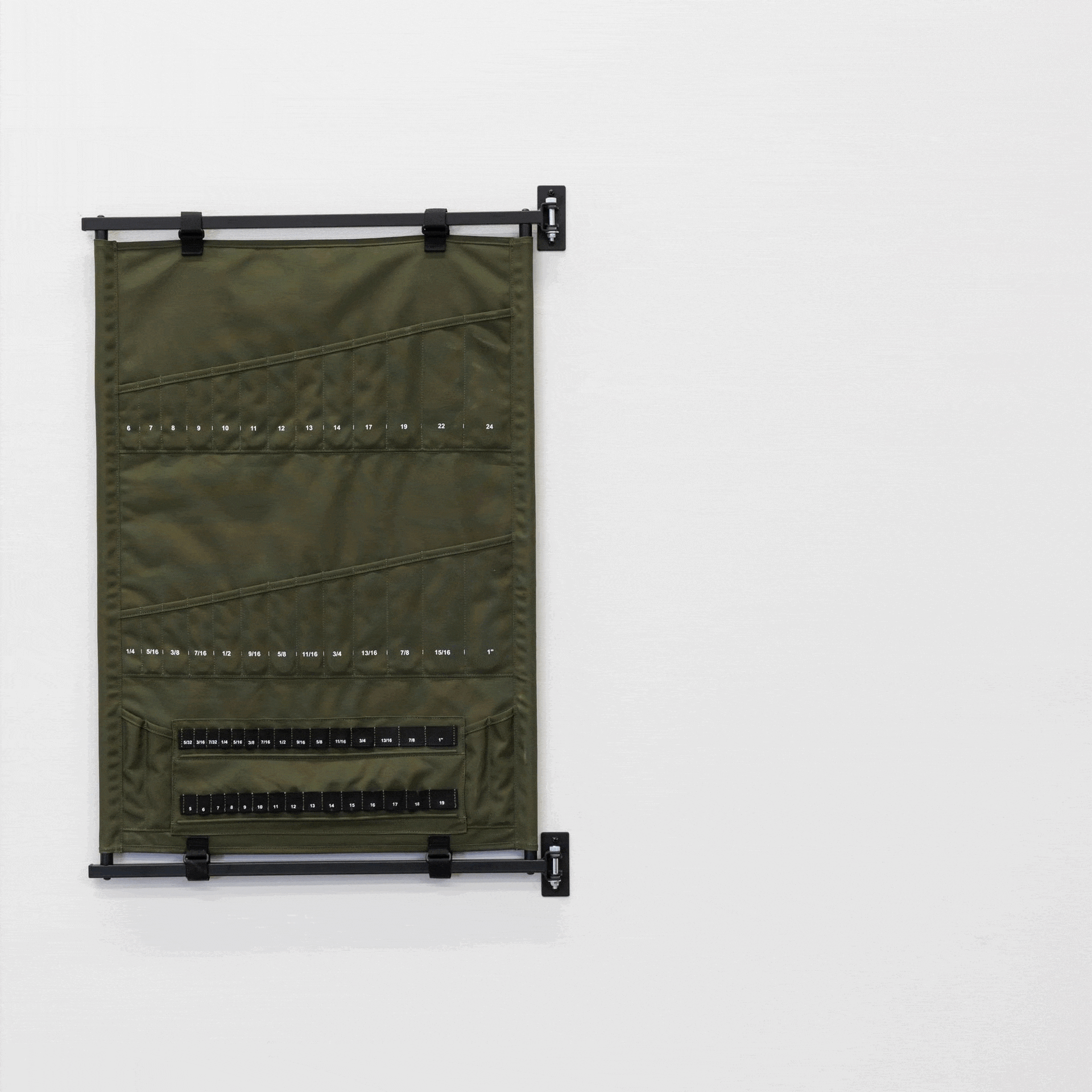 Empty green Pivot Panel canvas tool organizer